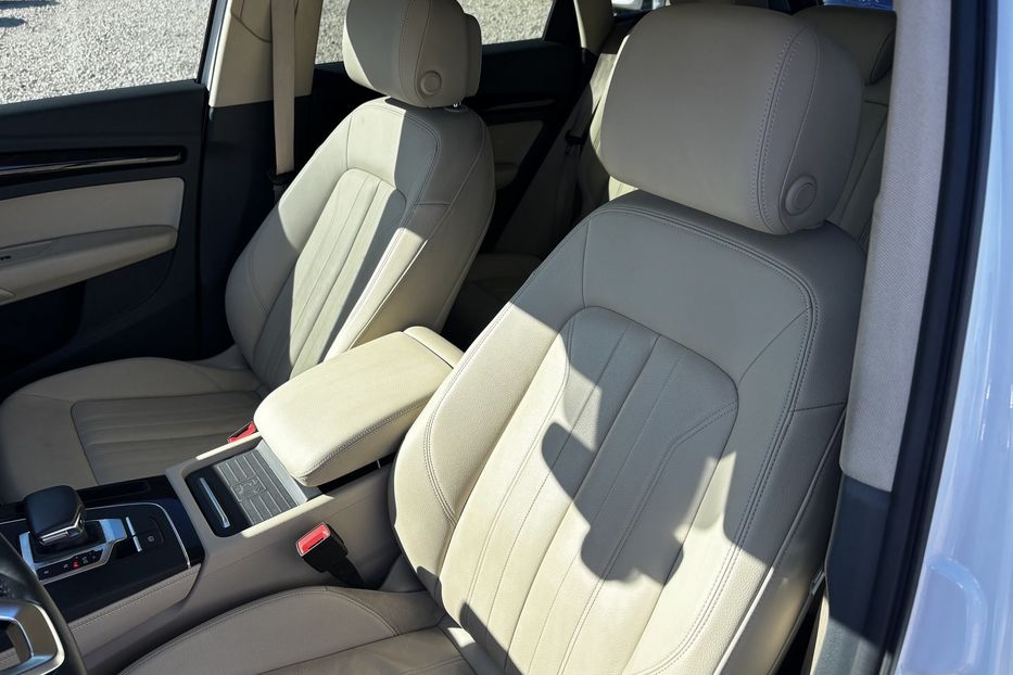 Продам Audi Q5  Premium Plus 9983 2019 года в Львове