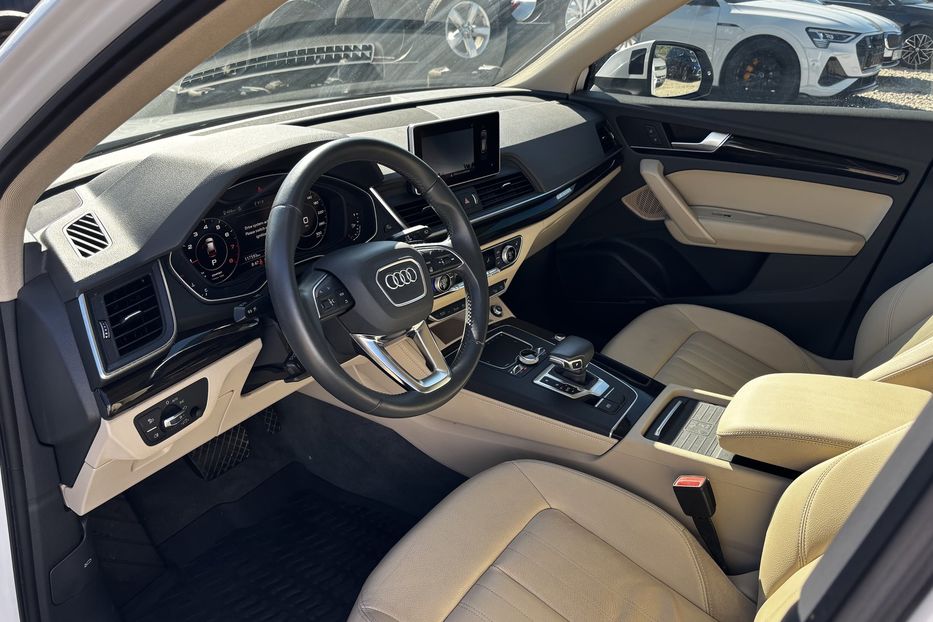 Продам Audi Q5  Premium Plus 9983 2019 года в Львове