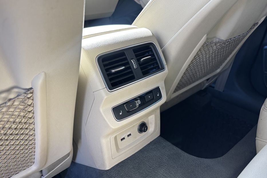 Продам Audi Q5  Premium Plus 9983 2019 года в Львове