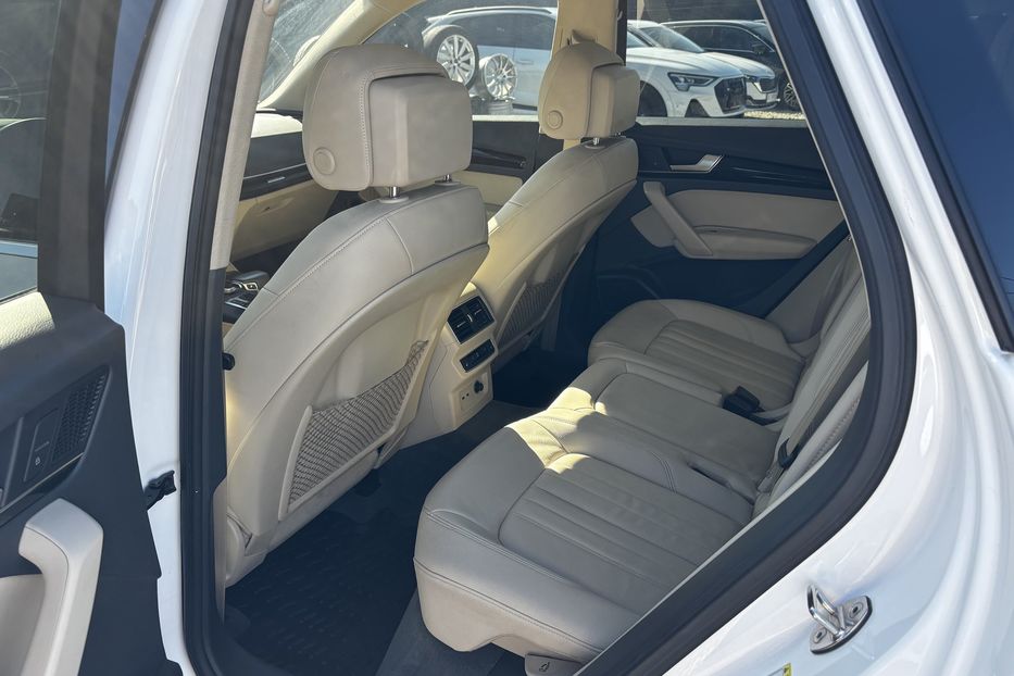 Продам Audi Q5  Premium Plus 9983 2019 года в Львове