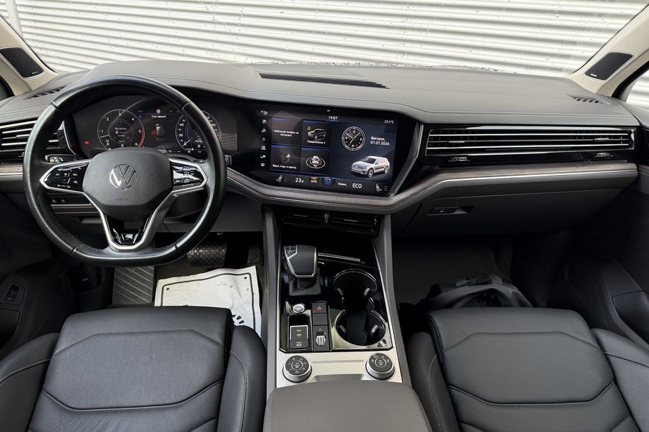 Продам Volkswagen Touareg R-line 2021 года в Ровно