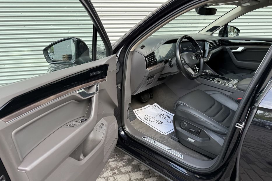 Продам Volkswagen Touareg R-line 2021 года в Ровно