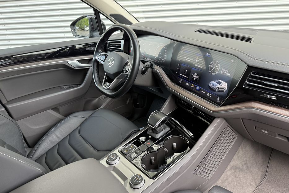 Продам Volkswagen Touareg R-line 2021 года в Ровно