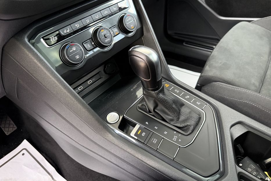 Продам Volkswagen Tiguan Allspace авто в Рівному 2021 года в Ровно