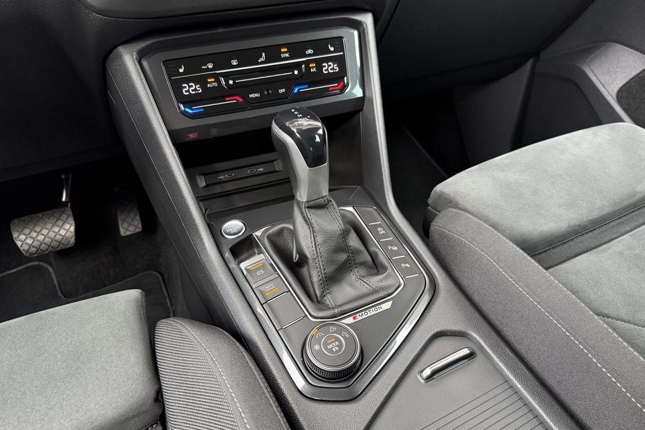 Продам Volkswagen Tiguan Elegance авто в Рівному 2021 года в Ровно