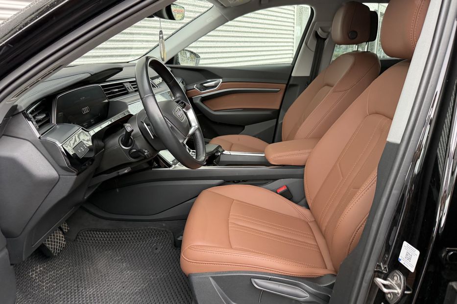 Продам Audi E-Tron 55 95kwt 21p 2020 года в Ровно