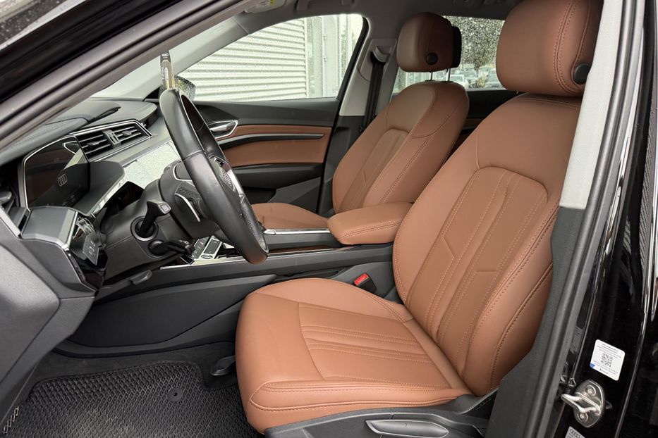 Продам Audi E-Tron 55 95kwt 21p 2020 года в Ровно
