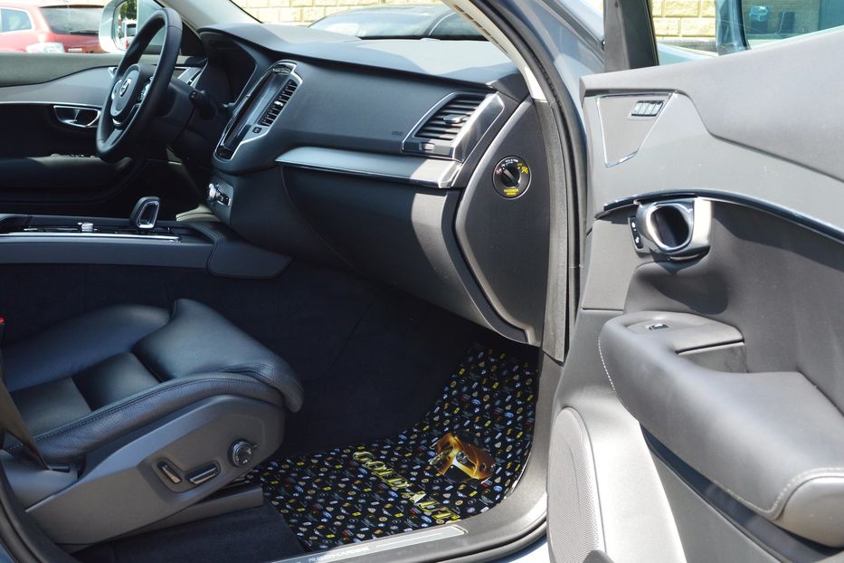 Продам Volvo XC90 PHEV 2022 года в Одессе