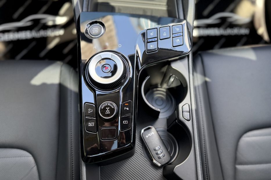 Продам Kia Sportage Hybrid SX Prestige AWD 2024 года в Киеве