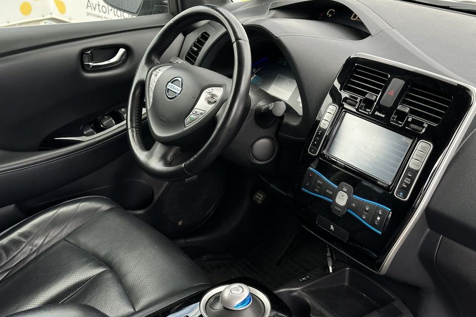 Продам Nissan Leaf 2015 года в Луцке