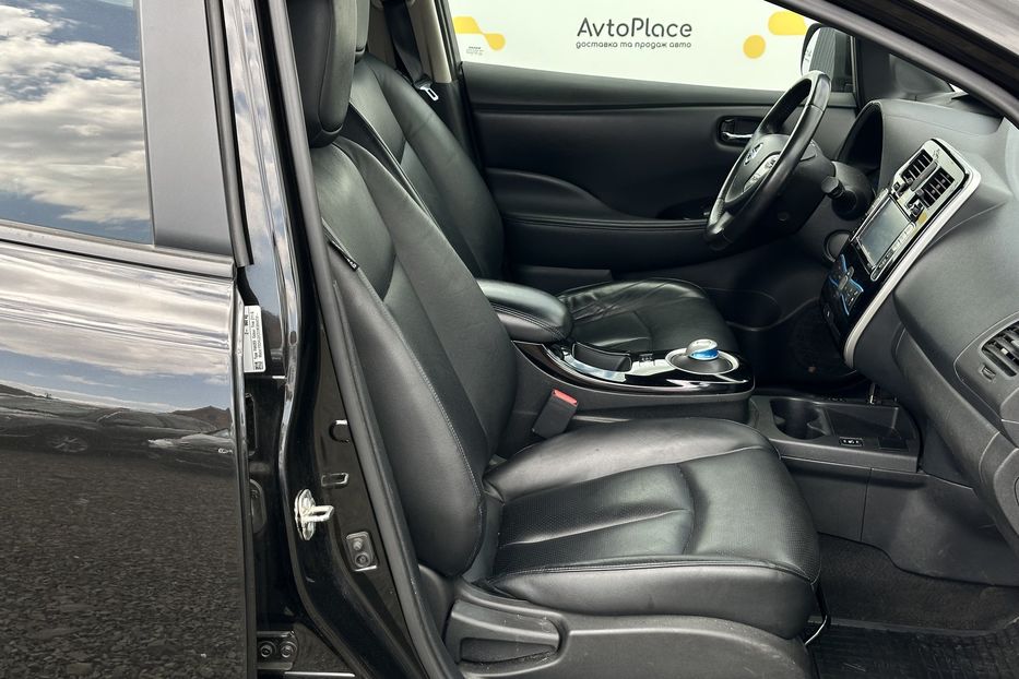 Продам Nissan Leaf 2015 года в Луцке
