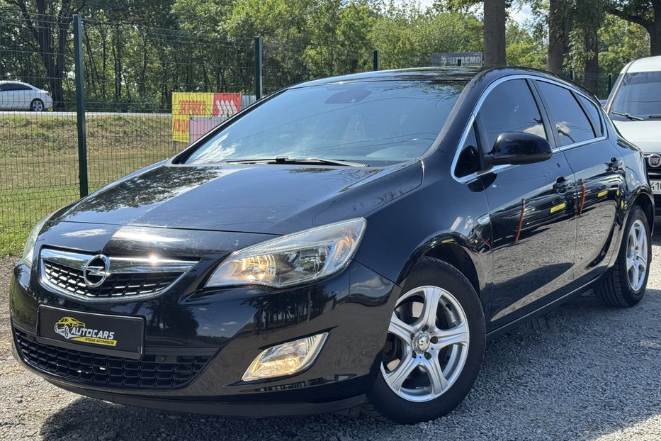 Продам Opel Astra J COMIS  2010 года в г. Умань, Черкасская область