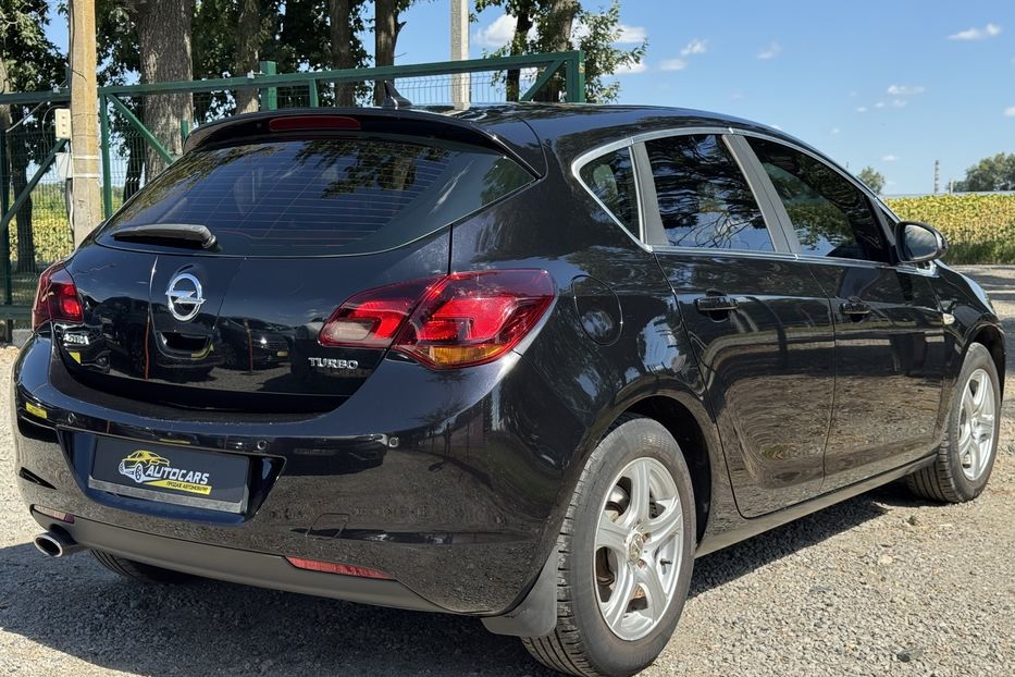 Продам Opel Astra J COMIS  2010 года в г. Умань, Черкасская область