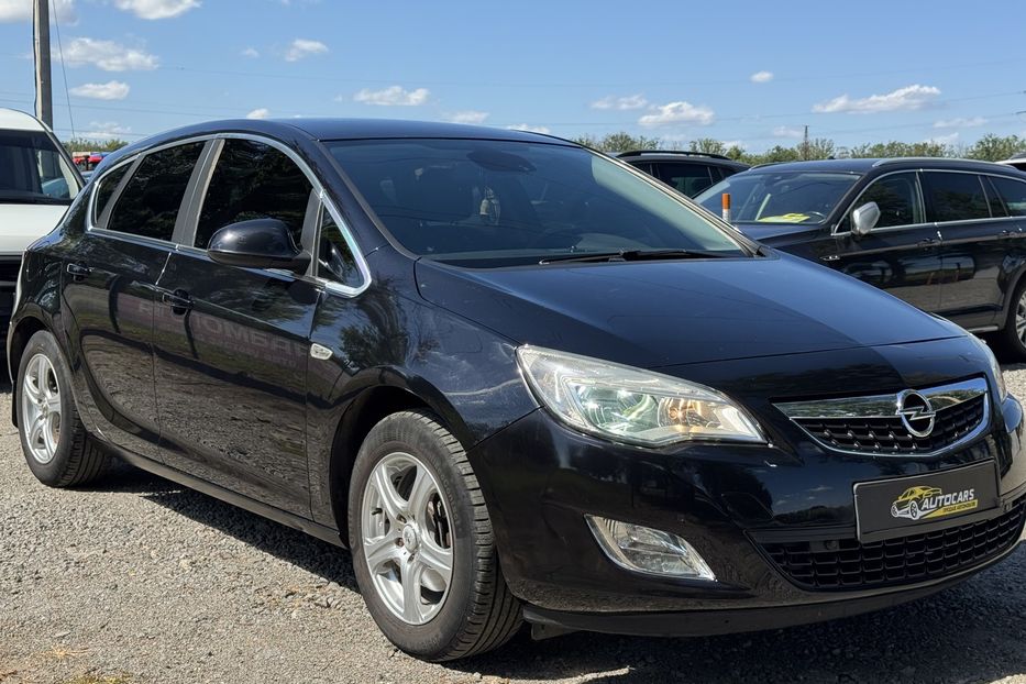 Продам Opel Astra J COMIS  2010 года в г. Умань, Черкасская область