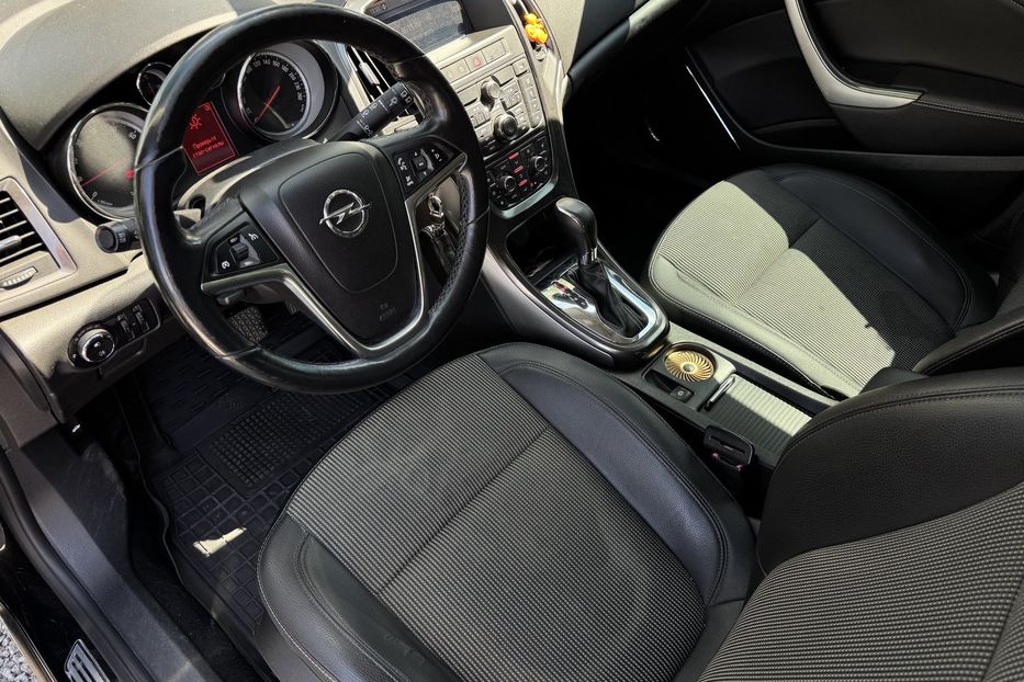 Продам Opel Astra J COMIS  2010 года в г. Умань, Черкасская область