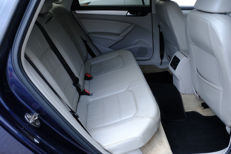 Продам Volkswagen Passat B7 2012 года в Одессе
