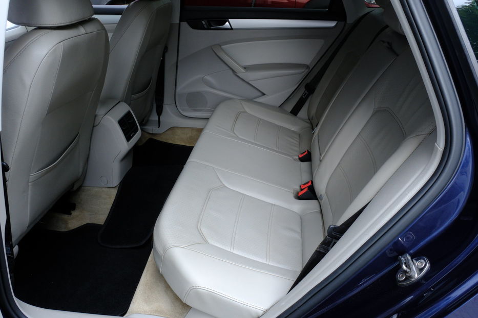 Продам Volkswagen Passat B7 2012 года в Одессе