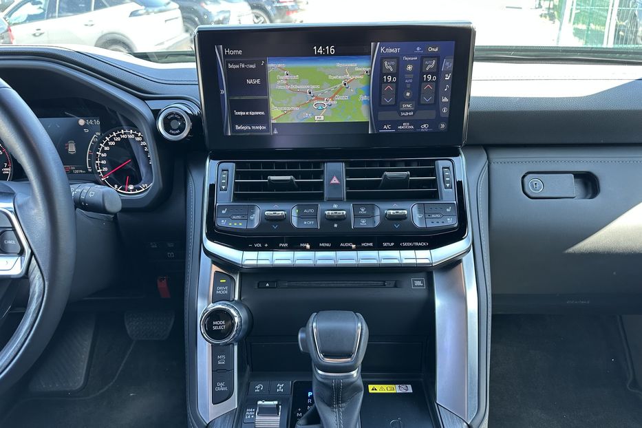 Продам Toyota Land Cruiser 300 Premium Aurum VR10 Armored 2023 года в Киеве