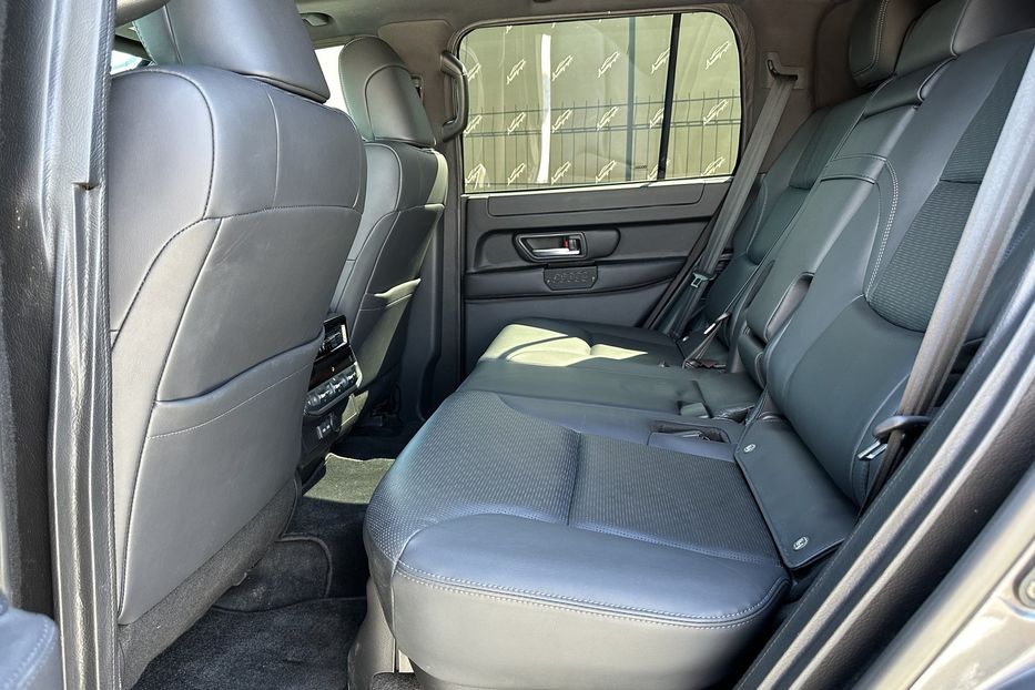 Продам Toyota Land Cruiser 300 Premium Aurum VR10 Armored 2023 года в Киеве