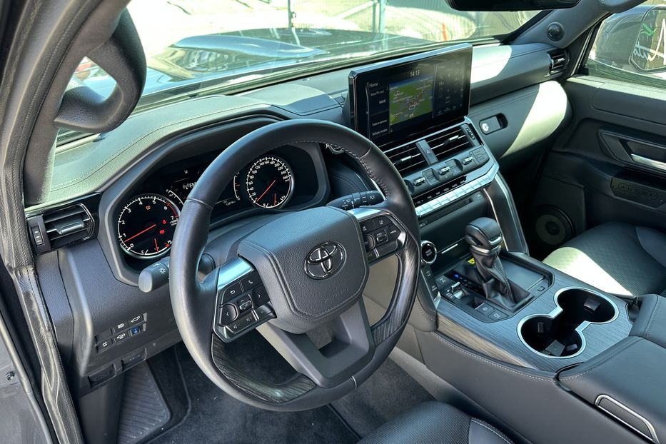 Продам Toyota Land Cruiser 300 Premium Aurum VR10 Armored 2023 года в Киеве