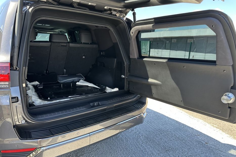Продам Toyota Land Cruiser 300 Premium Aurum VR10 Armored 2023 года в Киеве