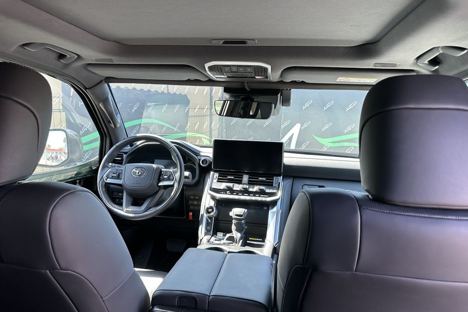 Продам Toyota Land Cruiser 300 Premium Aurum VR10 Armored 2023 года в Киеве