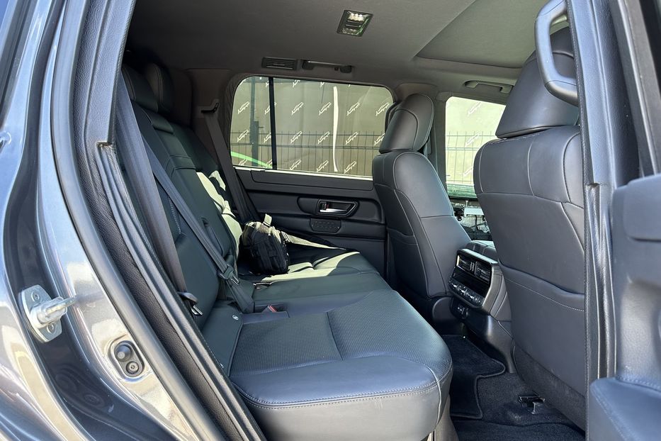 Продам Toyota Land Cruiser 300 Premium Aurum VR10 Armored 2023 года в Киеве