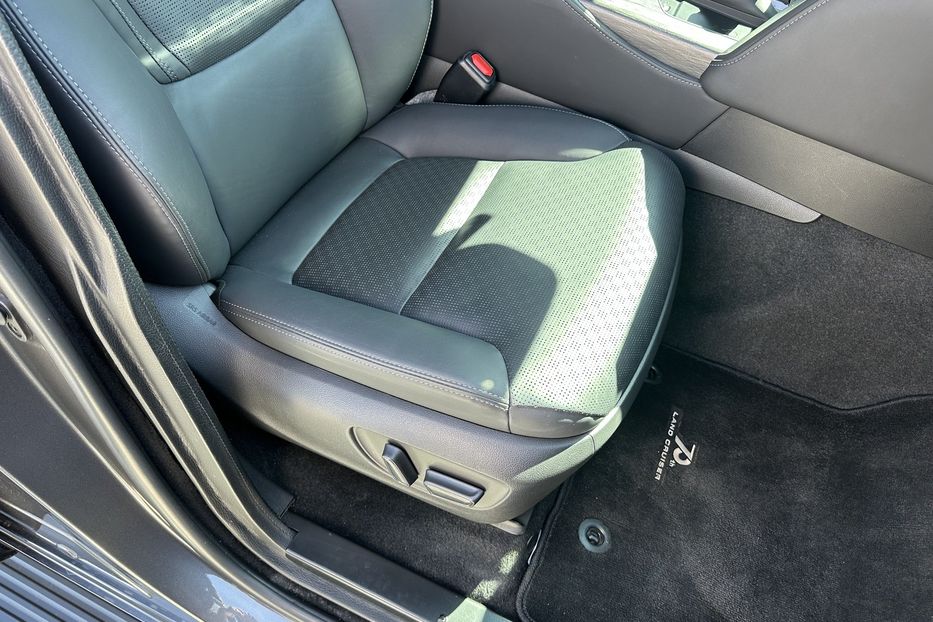 Продам Toyota Land Cruiser 300 Premium Aurum VR10 Armored 2023 года в Киеве