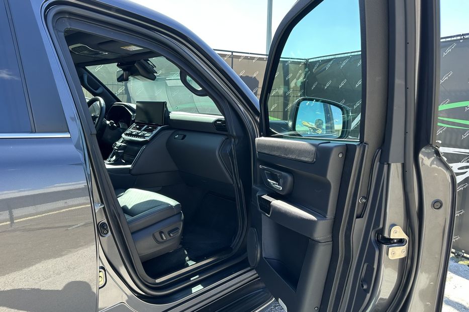 Продам Toyota Land Cruiser 300 Premium Aurum VR10 Armored 2023 года в Киеве