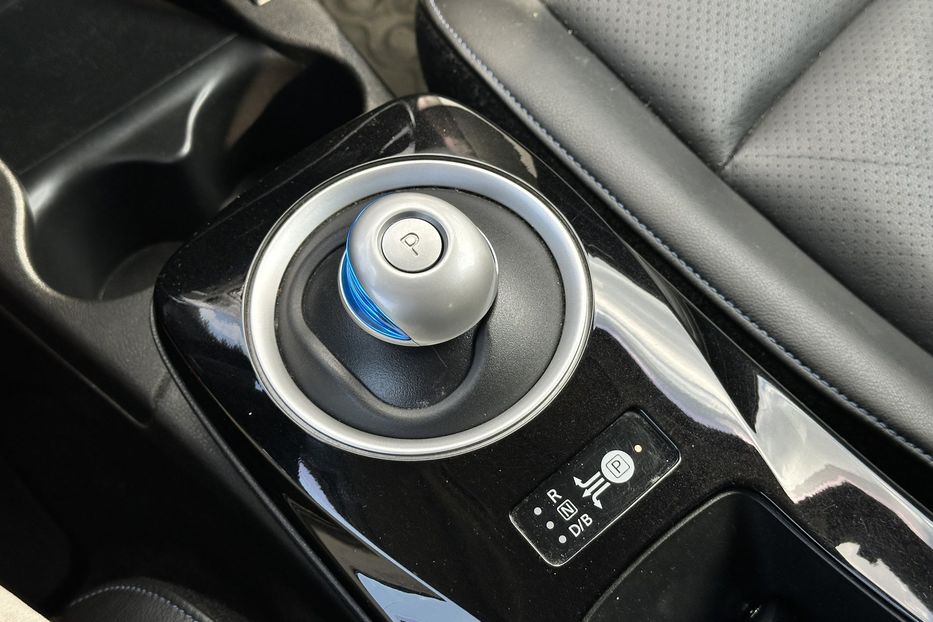 Продам Nissan Leaf 2014 года в Луцке