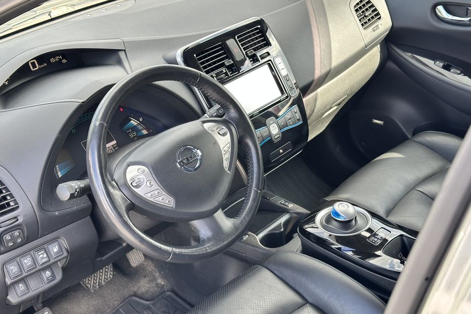 Продам Nissan Leaf 2014 года в Луцке