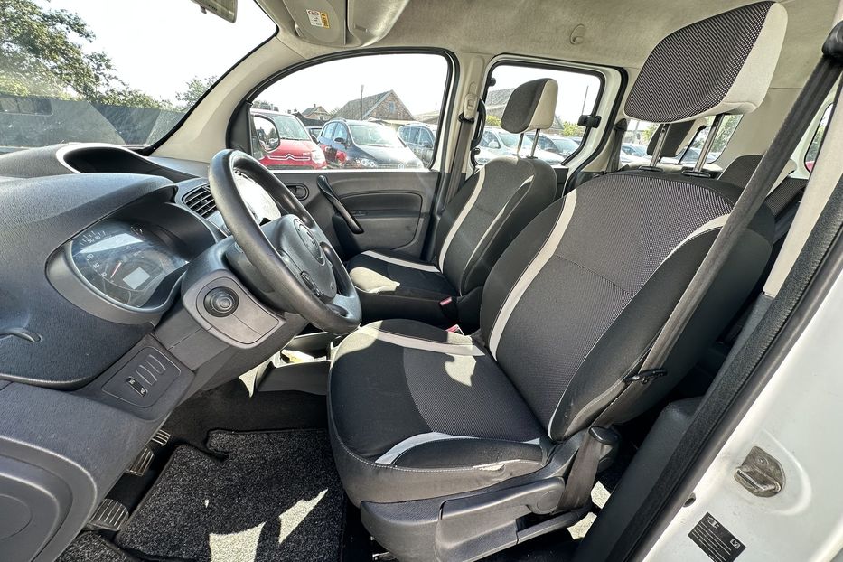Продам Renault Kangoo пасс. 2013 года в Луцке