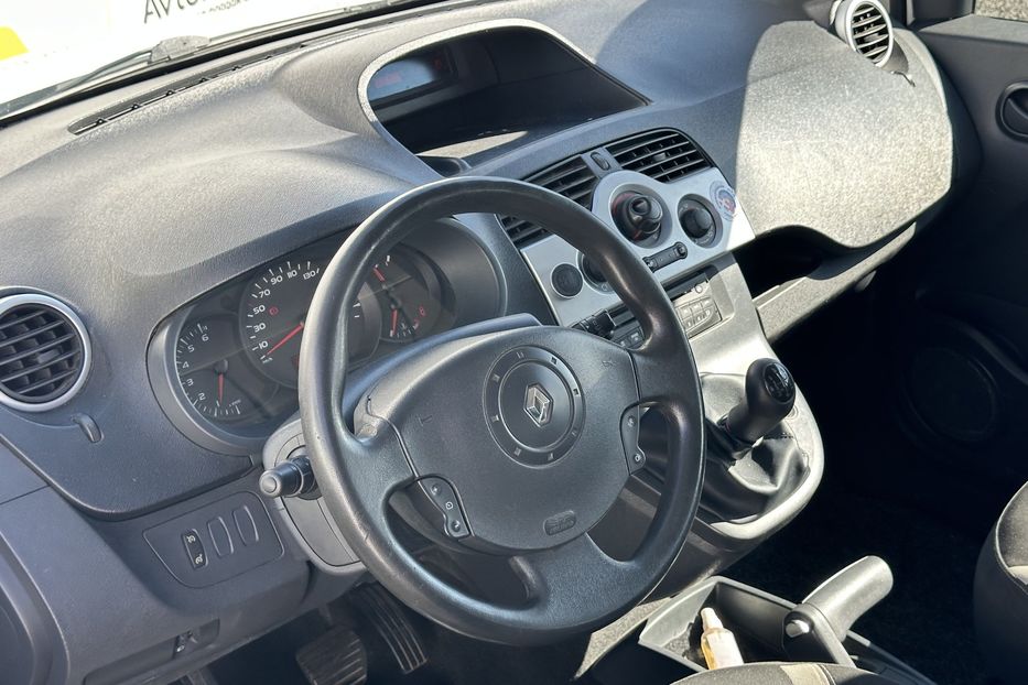 Продам Renault Kangoo пасс. 2013 года в Луцке