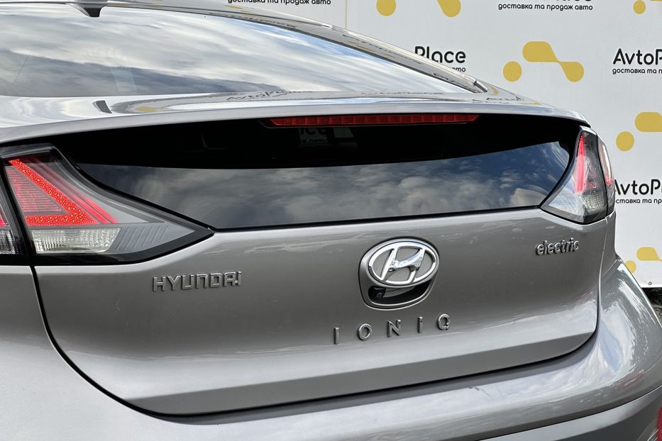 Продам Hyundai Ioniq 38.5 квт 2019 года в Луцке