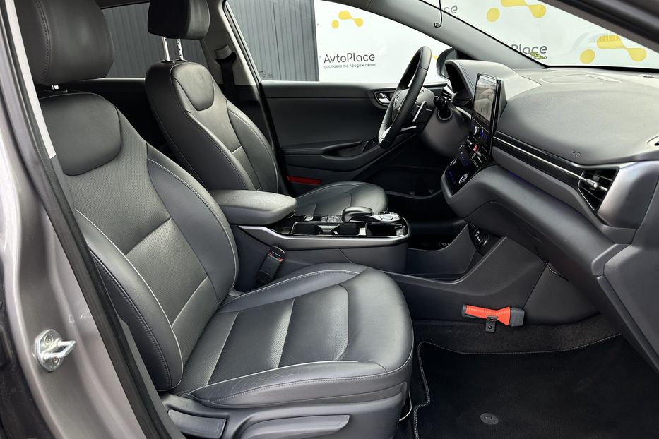 Продам Hyundai Ioniq 38.5 квт 2019 года в Луцке