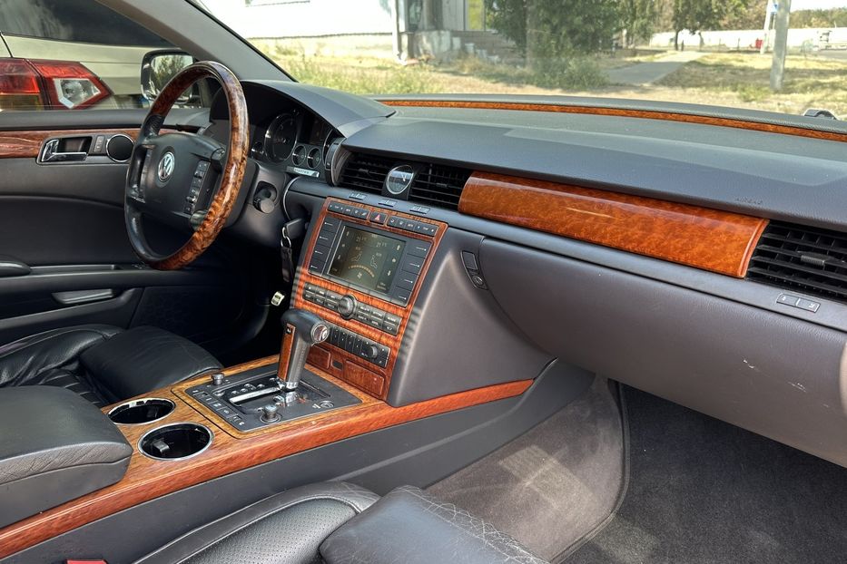 Продам Volkswagen Phaeton 3,0 TDI 4x4 2007 года в Николаеве
