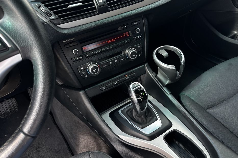 Продам BMW X1 2014 года в Львове