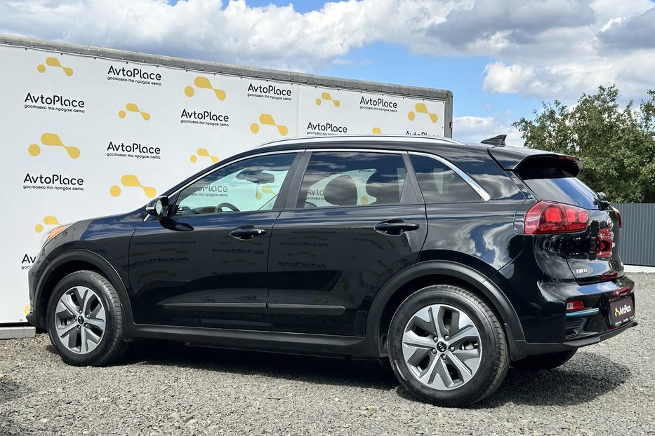 Продам Kia Niro 64 квт 2019 года в Луцке