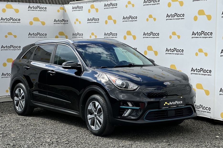 Продам Kia Niro 64 квт 2019 года в Луцке
