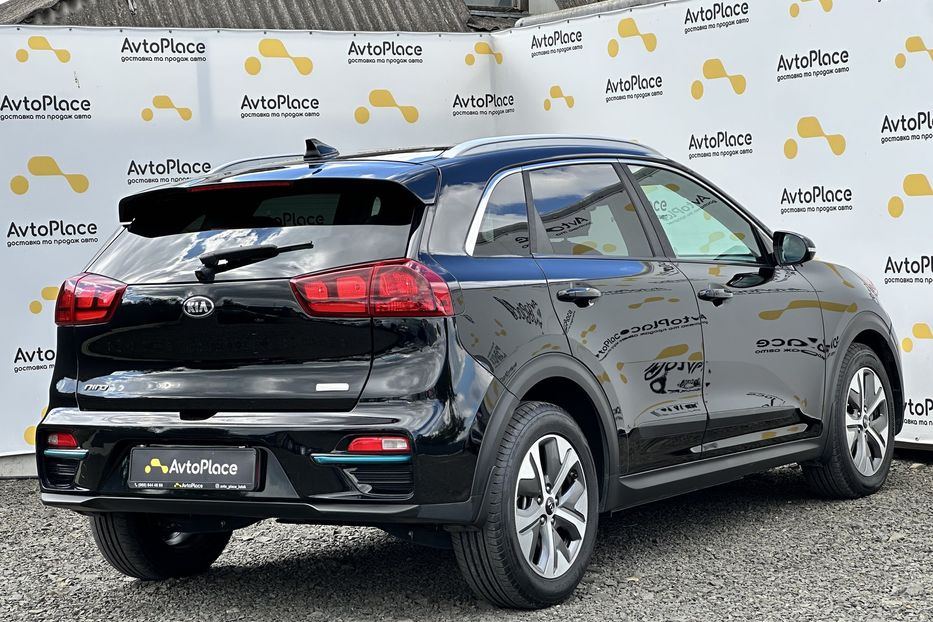 Продам Kia Niro 64 квт 2019 года в Луцке