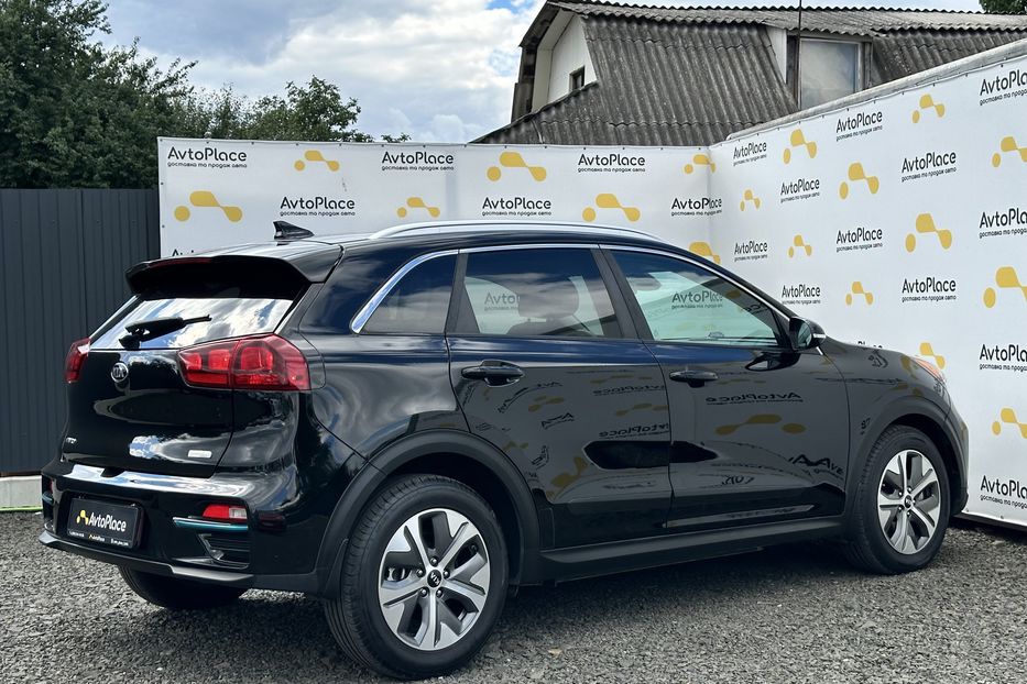 Продам Kia Niro 64 квт 2019 года в Луцке