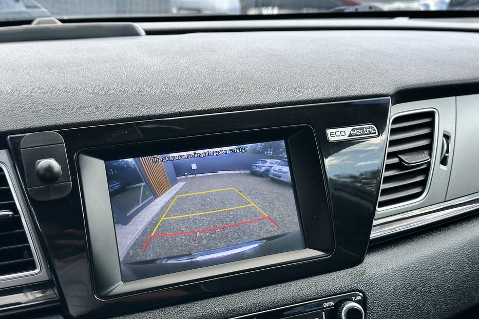 Продам Kia Niro 64 квт 2019 года в Луцке