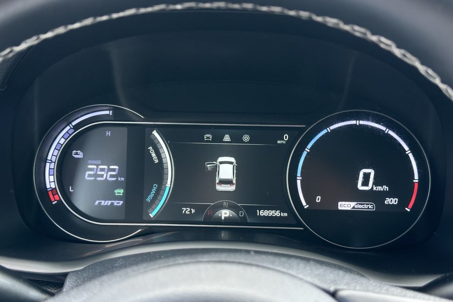 Продам Kia Niro 64 квт 2019 года в Луцке
