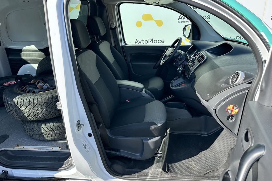 Продам Renault Kangoo груз. 33 квт 2019 года в Луцке