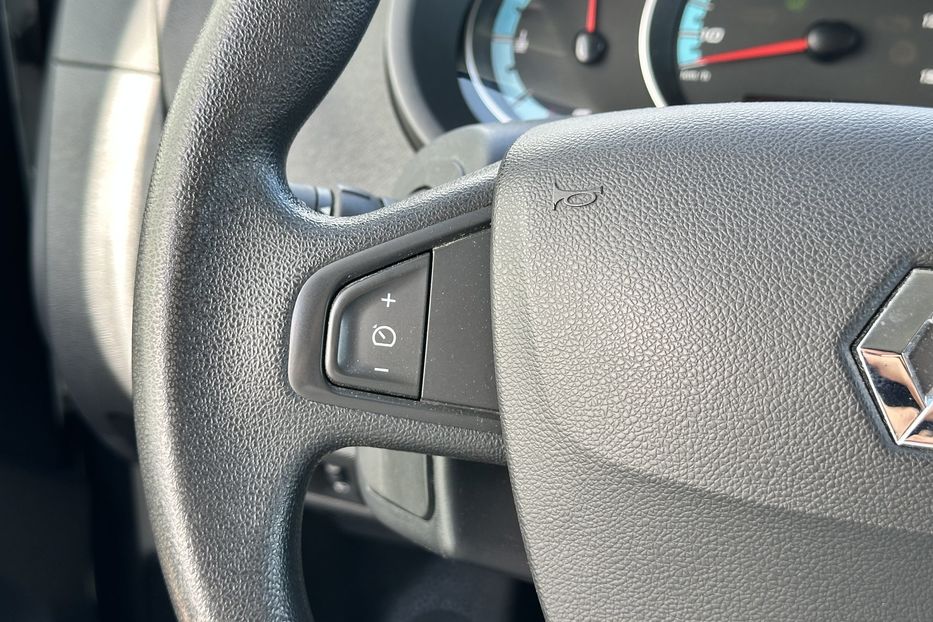 Продам Renault Kangoo груз. 33 квт 2019 года в Луцке