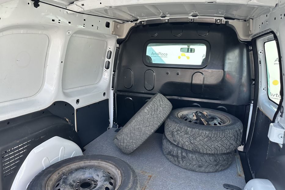 Продам Renault Kangoo груз. 33 квт 2019 года в Луцке