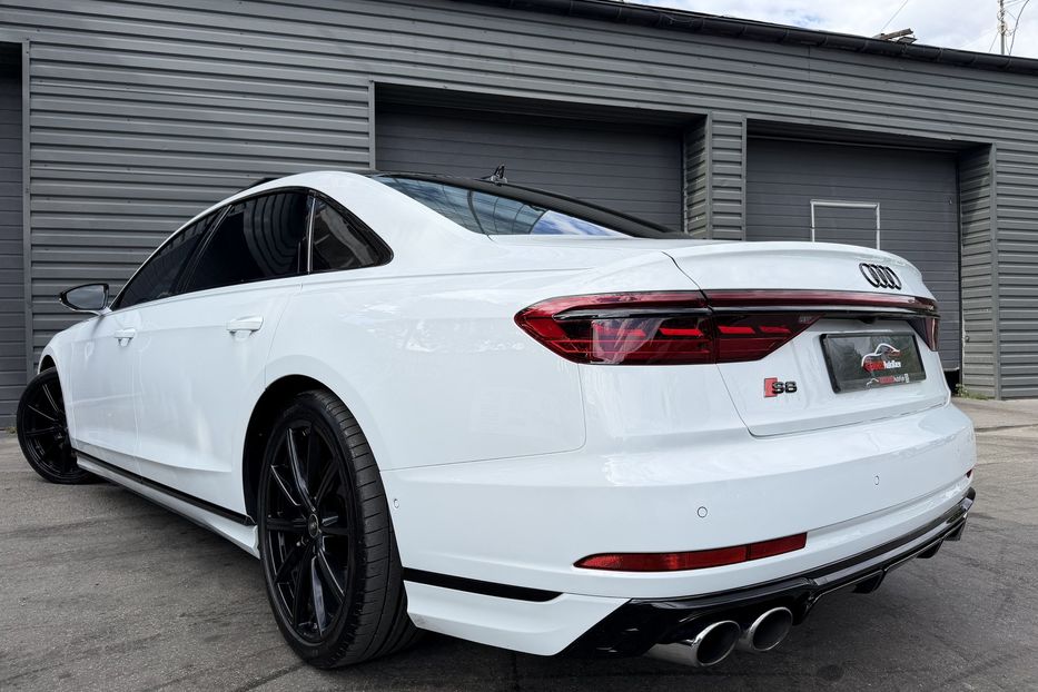 Продам Audi S8 Long Quattro 2023 года в Киеве