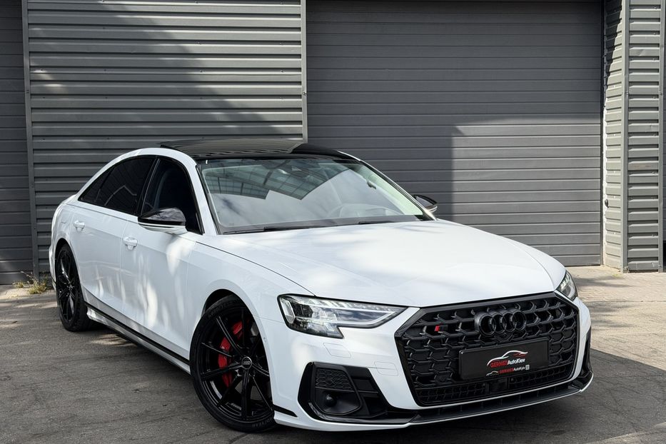 Продам Audi S8 Long Quattro 2023 года в Киеве