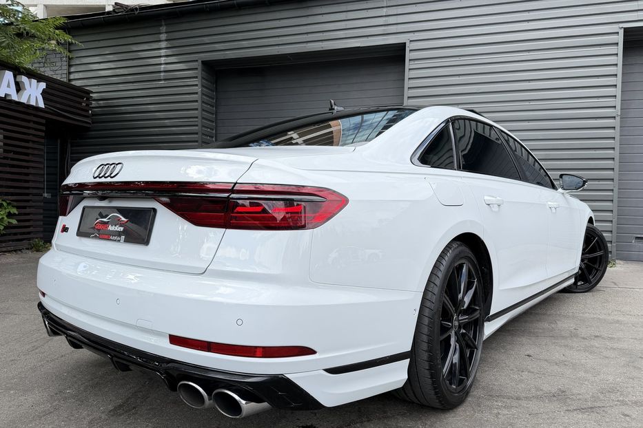 Продам Audi S8 Long Quattro 2023 года в Киеве