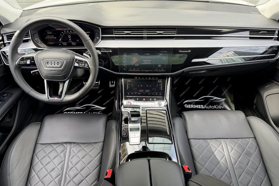 Продам Audi S8 Long Quattro 2023 года в Киеве